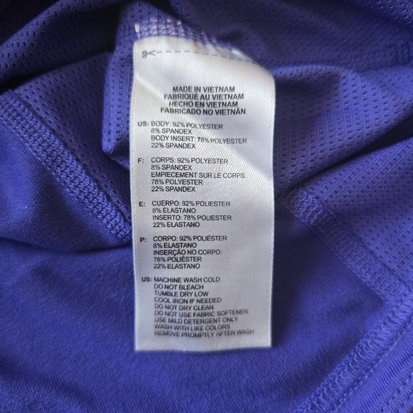 Adidas quater zip top with thumb holes size small - Picture 8 of 8